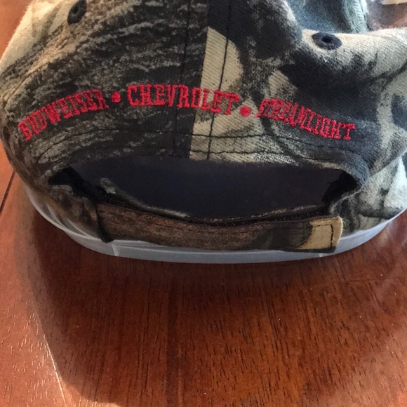 BUCKMASTERS Realtree Camouflage Hat - Picture 3 of 8